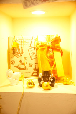 Ash 国立店 クリスマスディスプレイ