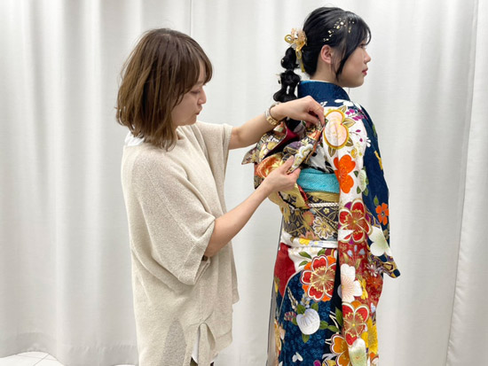 ③着付け
