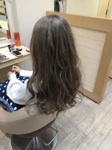 アッシュベージュのカラー♪♪