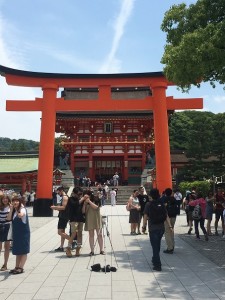 き