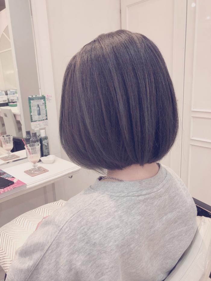 グラデーション切りっぱなしボブ