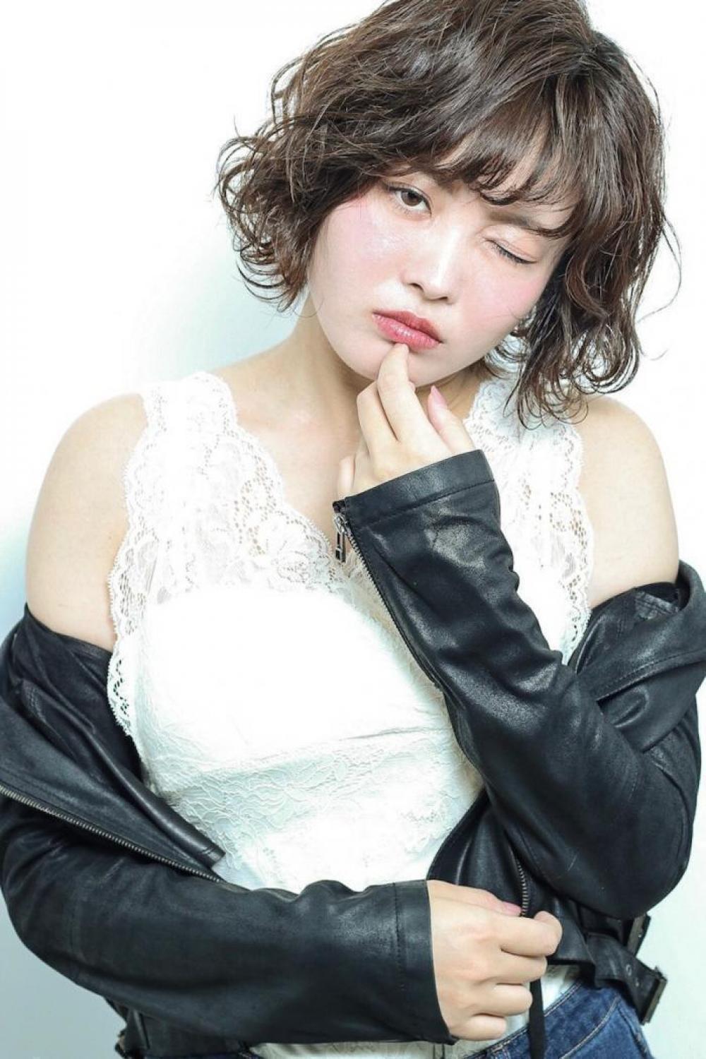 ナチュラルウェーブショート