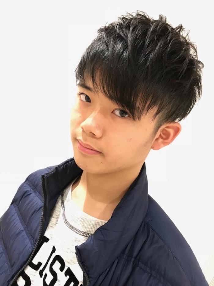 爽やか束感マッシュヘア