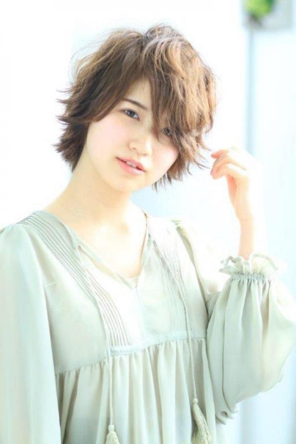 外ハネ大人ショート