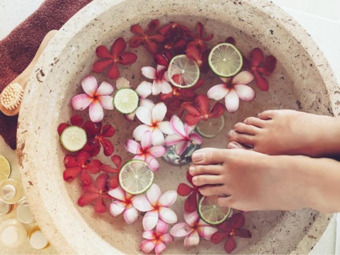 手軽にできる冷え性対策で芯からポカポカ。「足浴」の嬉しい効果
