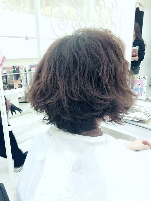 ショートボブ くせっ毛パーマ