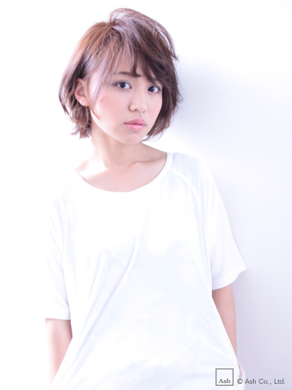 シースルーバング×フェザーショート