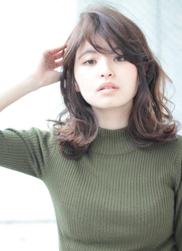 外国人風ふんわりセミディ｜サブ写真③