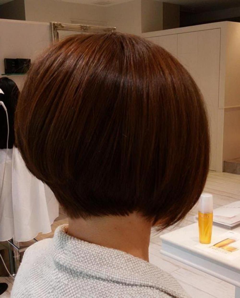 アシンメトリーショートボブ
