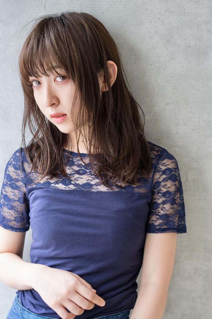 シースルーバングの抜け感ニュアンスセミロング
