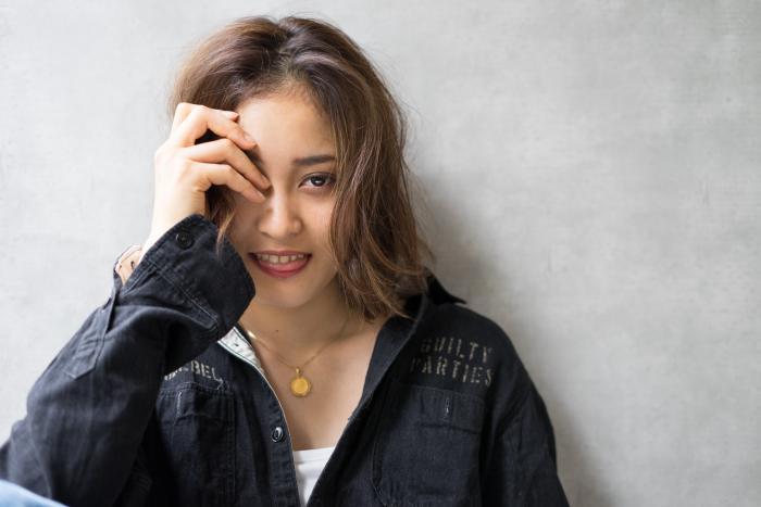 外国人風真ん中分けウェーブボブ｜サブ写真③