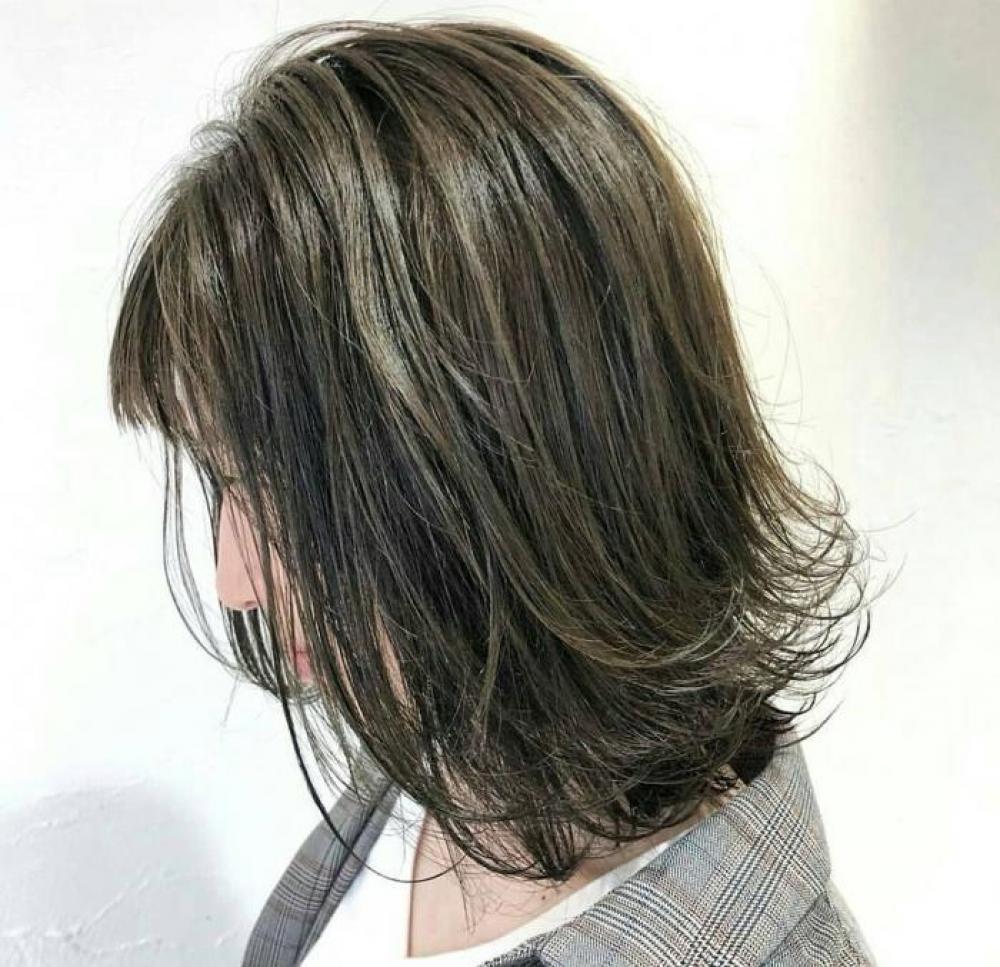 赤みが出ない”オリーブグレージュ”