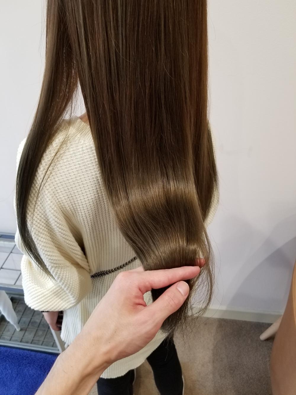 特長②　透明感と艶