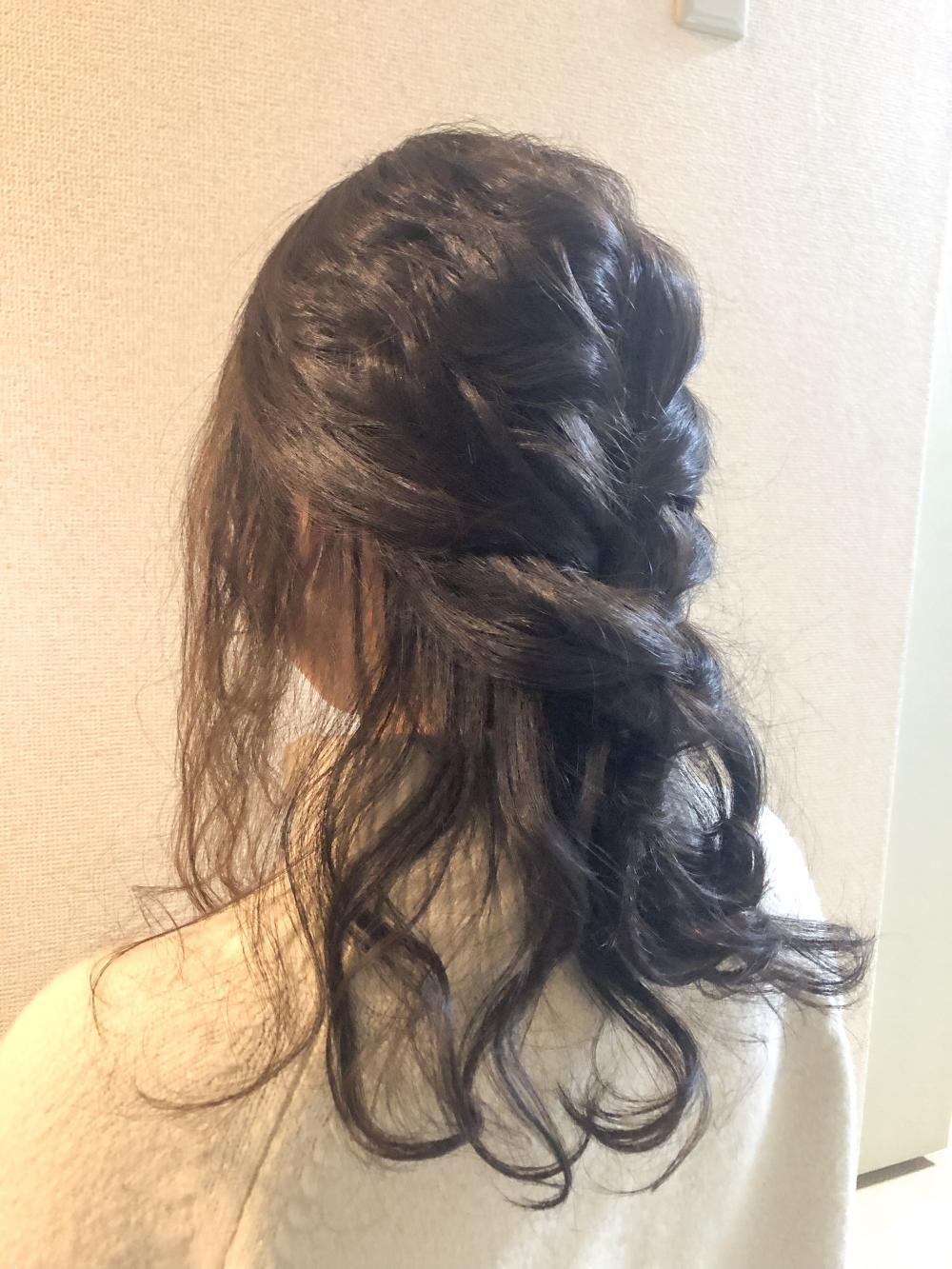 ＊ 巻き髪に飽きてしまった方のための簡単アレンジ ＊