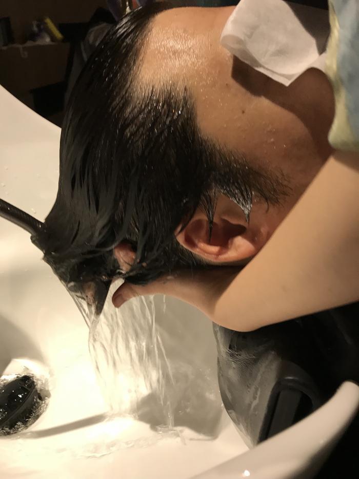 シャンプー中は首をあげた方がいいの？？