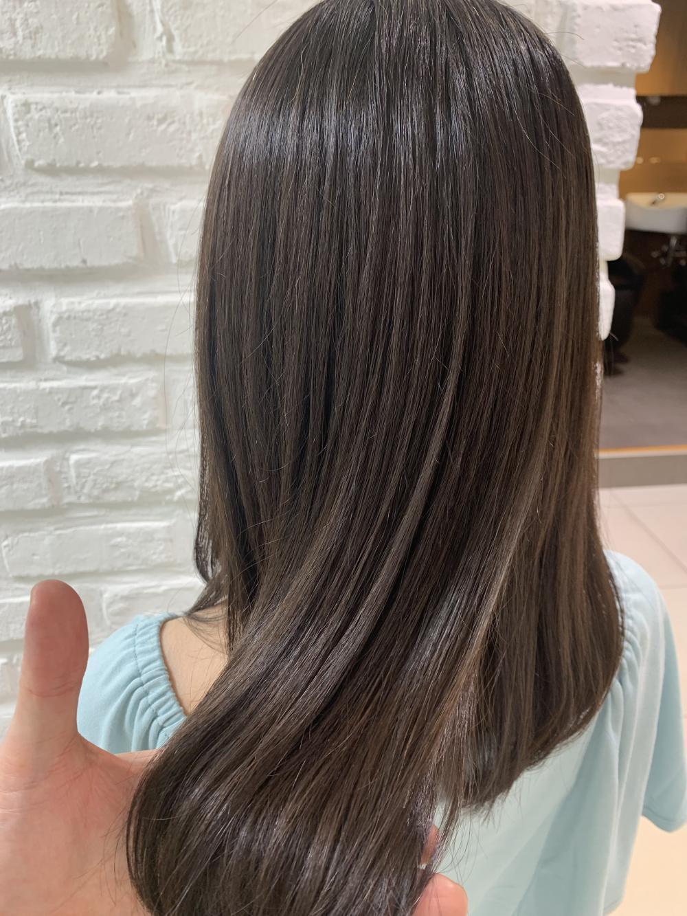 では何故、【プレミアム縮毛矯正】のダメージが圧倒的に少ないのか？