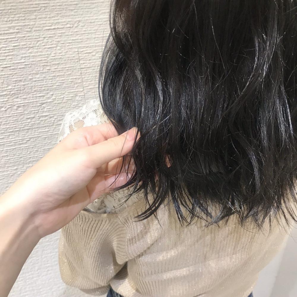 普通のカラーで暗くした場合のメリットとデメリット