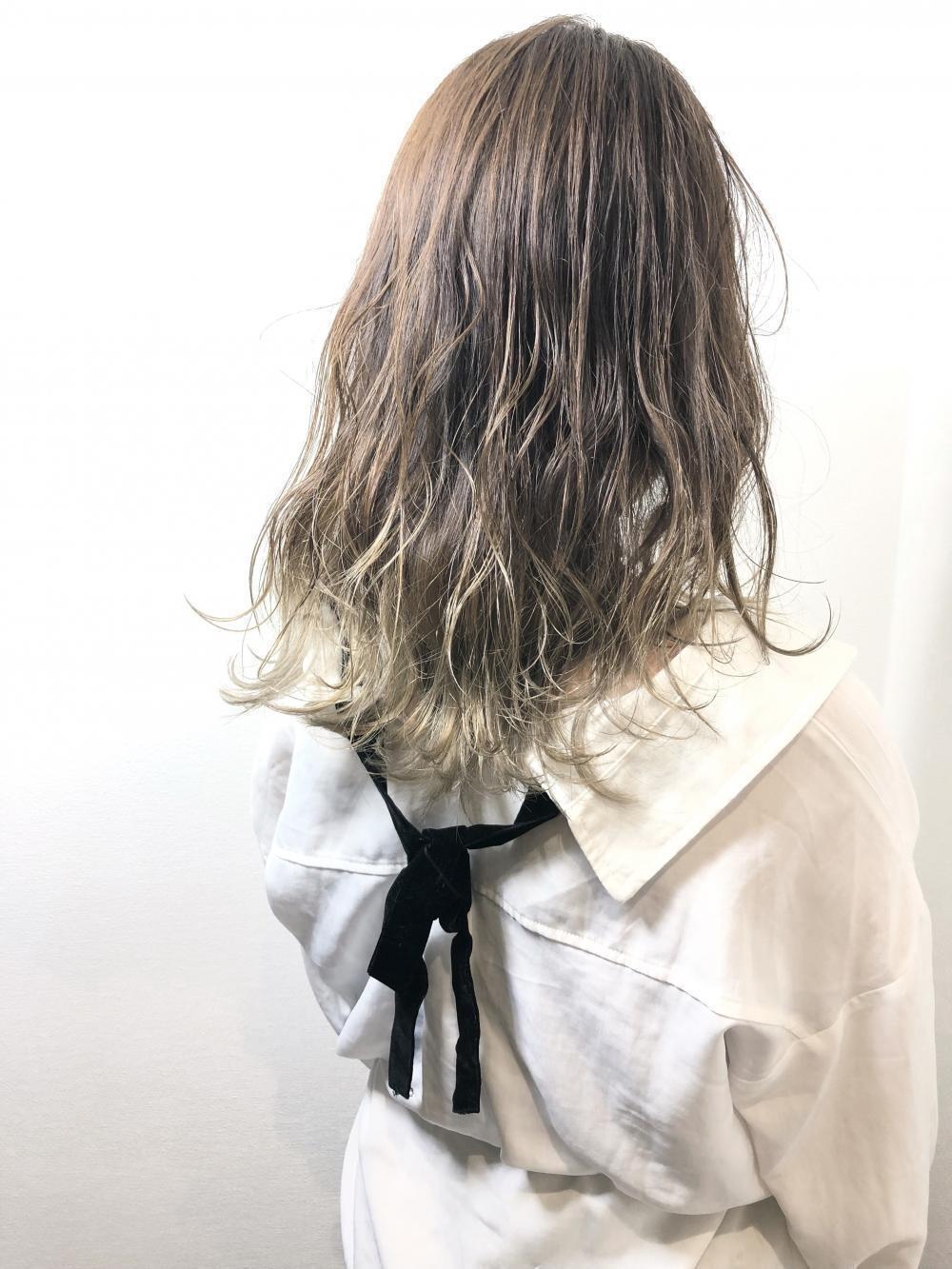 ダントツ人気！低ダメージで色鮮やか《 イルミナカラー》