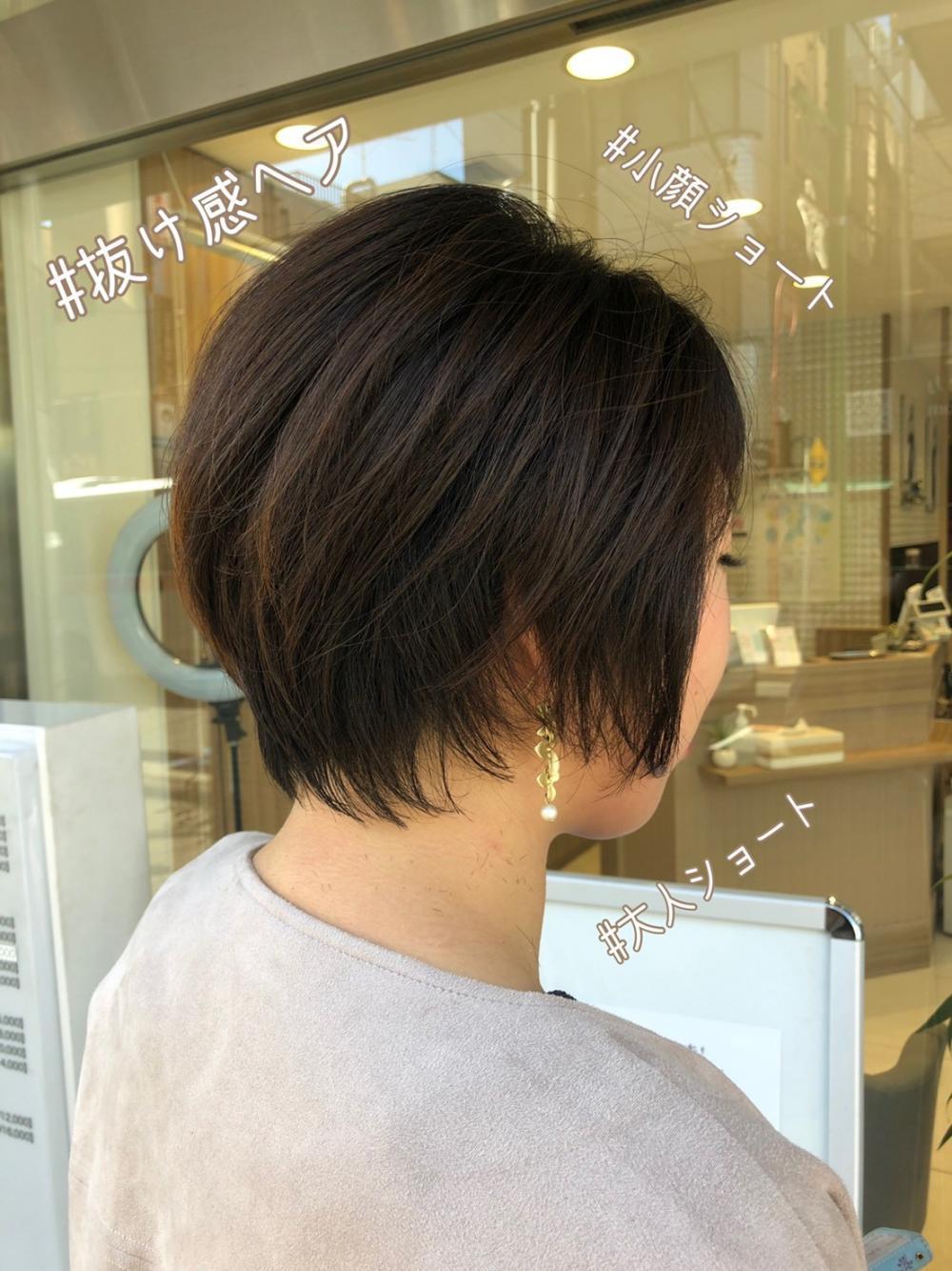 抜け感ヘア小顔ショート