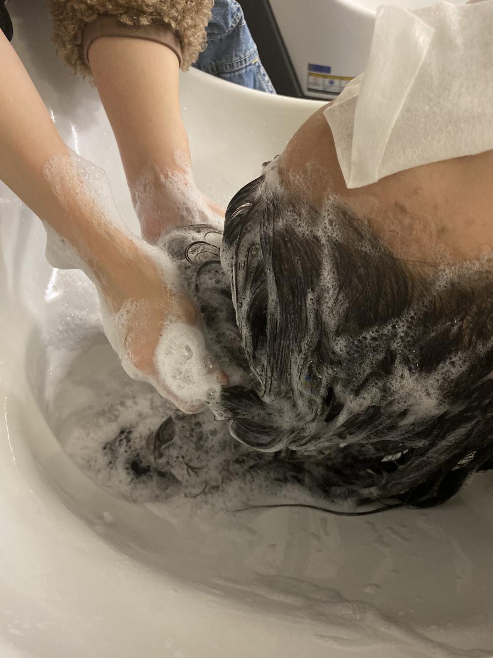 洗浄力の強いシャンプーを使っている