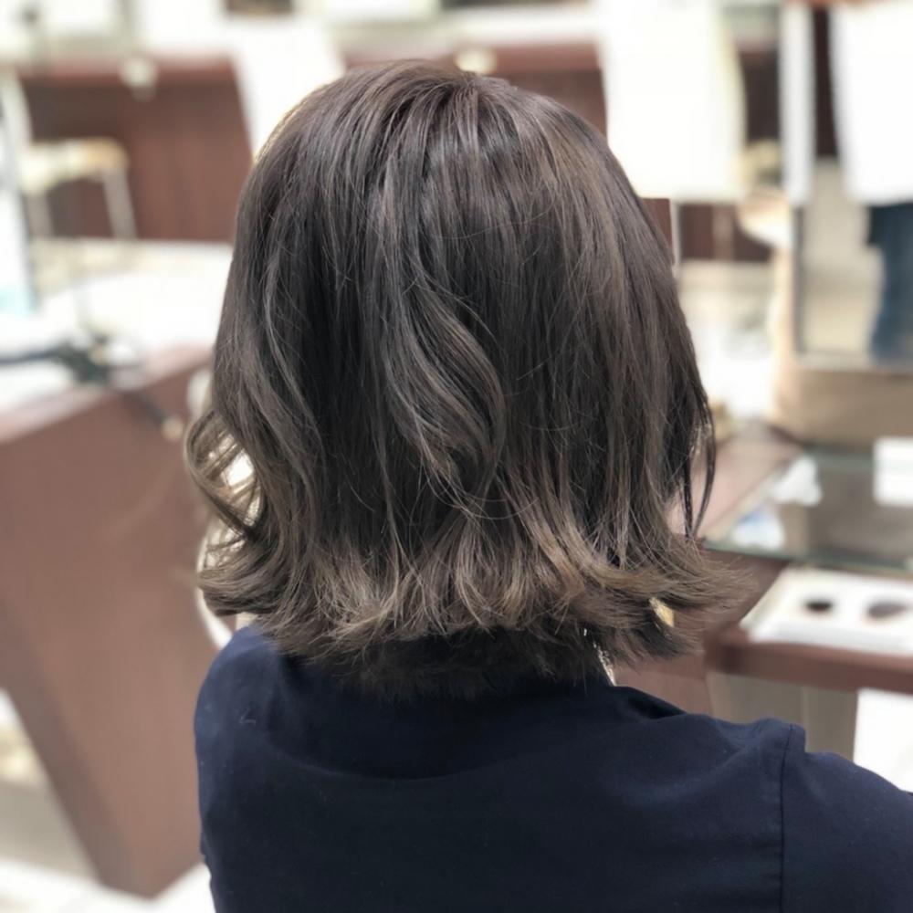 シルバーを使ったダークグレージュ