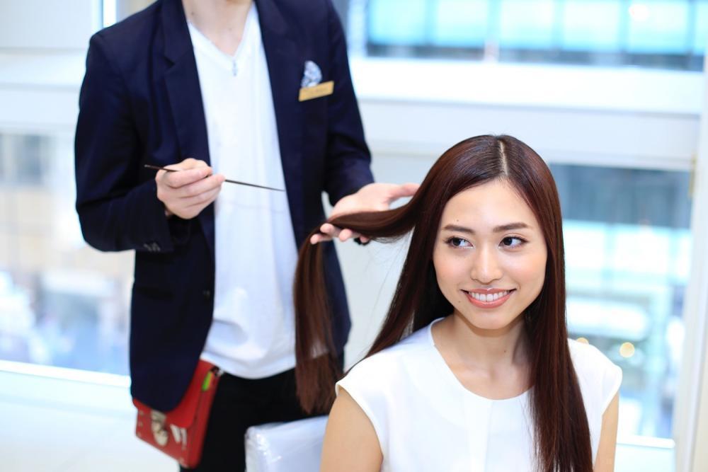 私たちはヘアデザイナーでありヘアドクターでもあるのです！