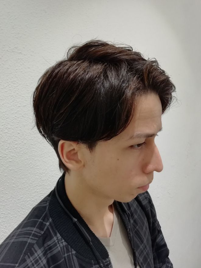 顔の形が逆三角、卵型の人