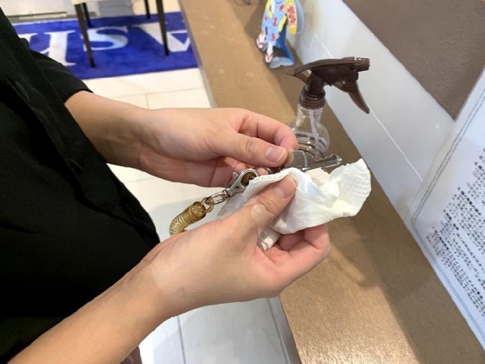 ロッカーの鍵の消毒