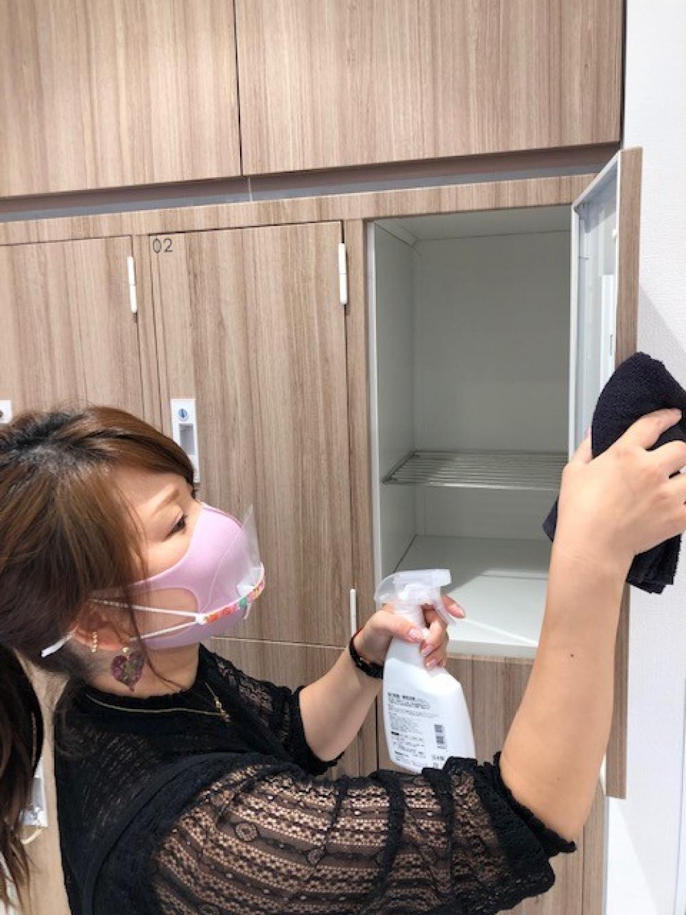 コロナ対策5・・・お持物を入れるロッカーの消毒