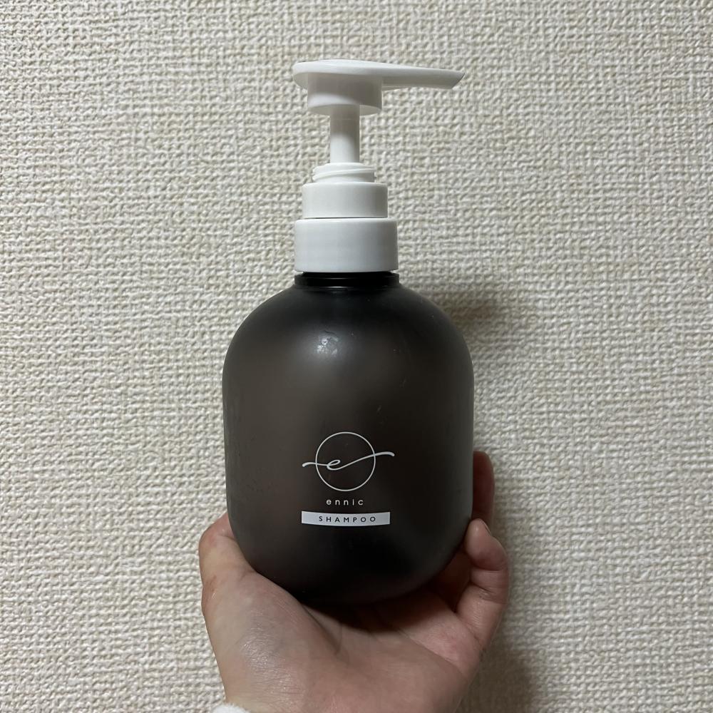 シャンプーは泡立ててからする