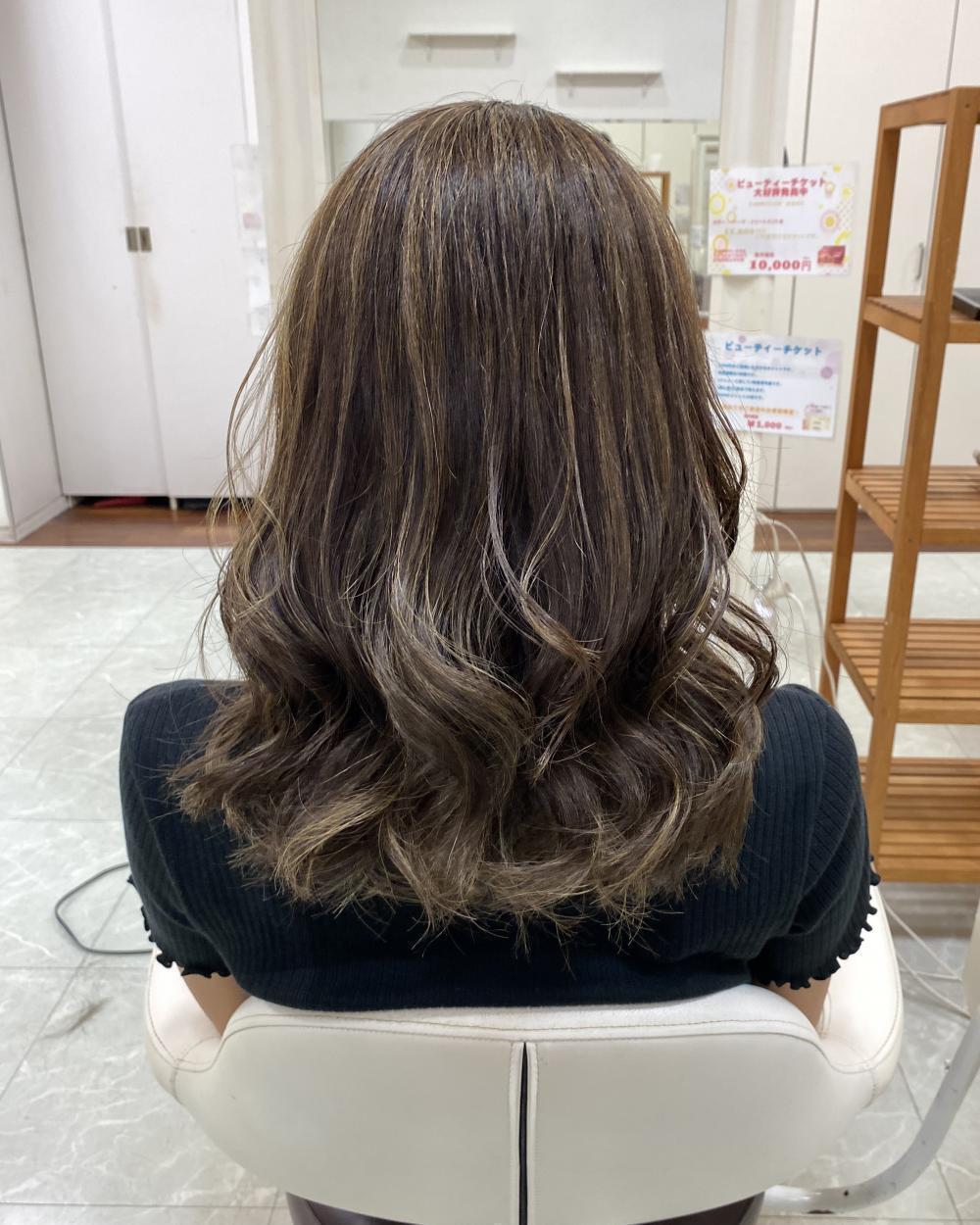 白髪をぼかすハイライト
