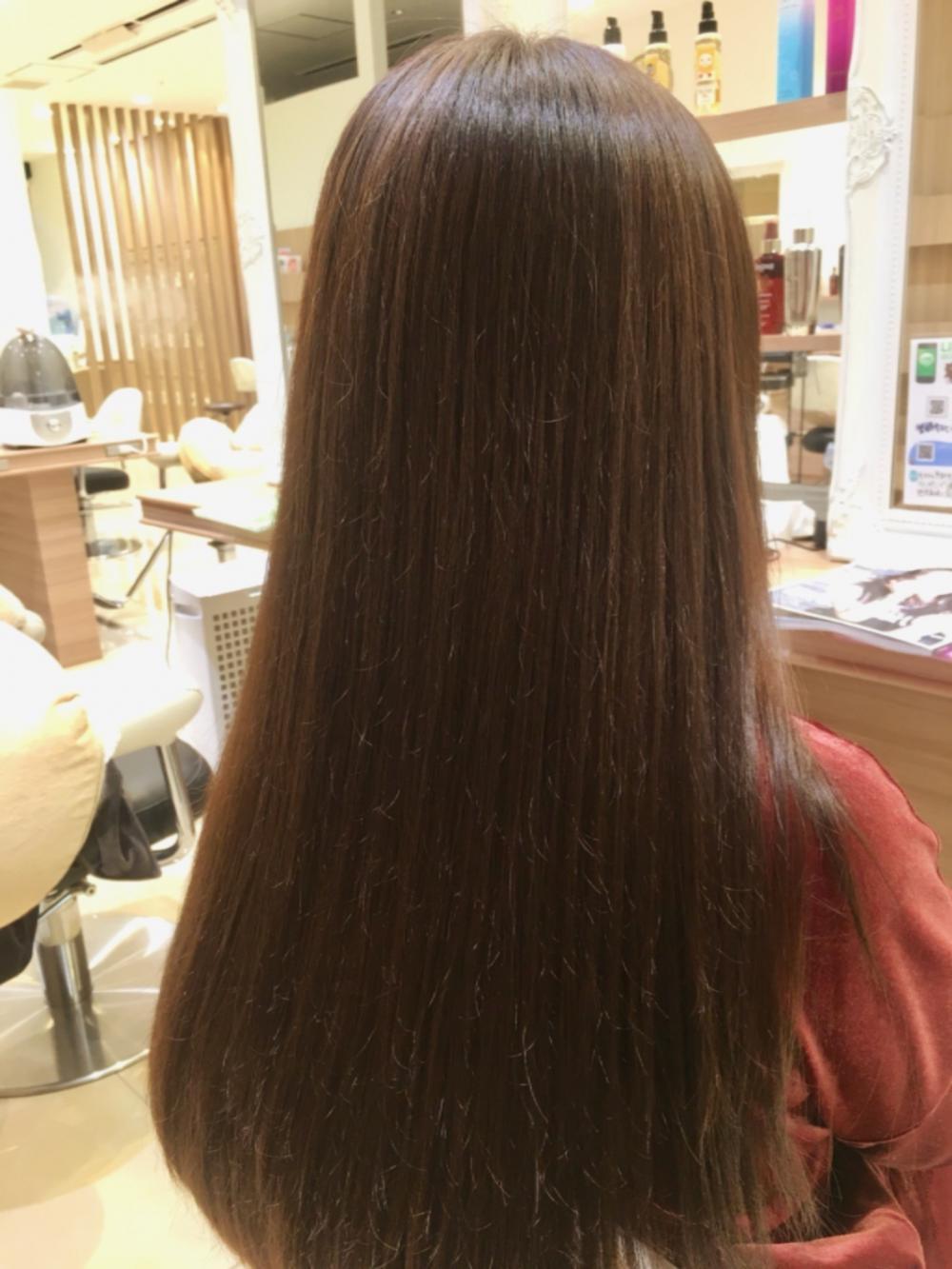 ヘアカラー特有の刺激臭が少ない！