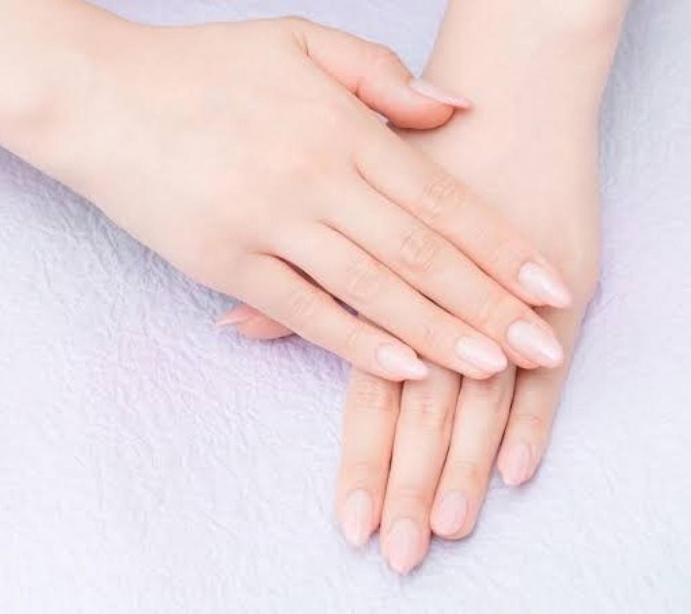使用方法⑥ネイルオイル(ハンドケア)