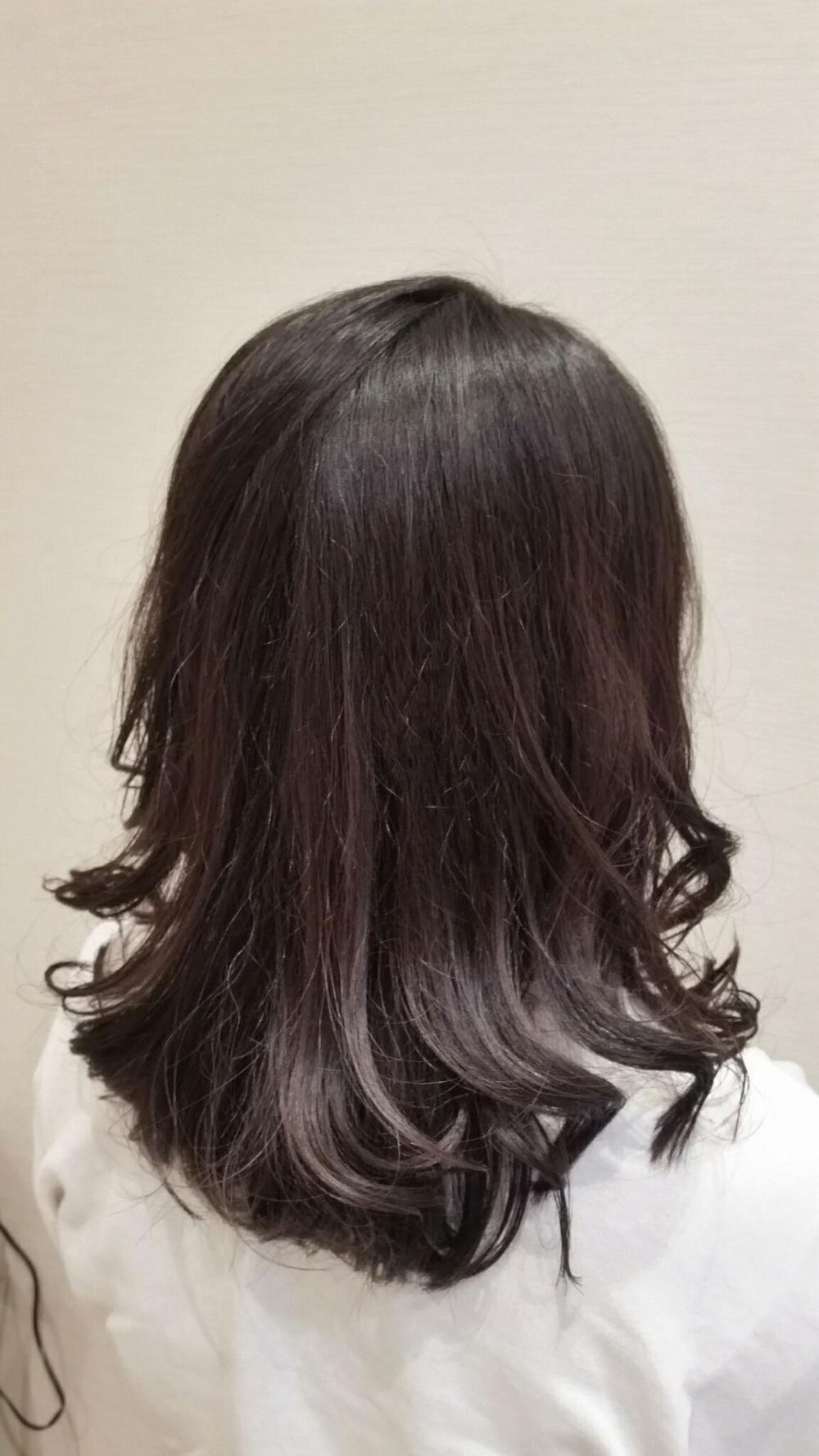・毛先にデジタルパーマをかけることができます。