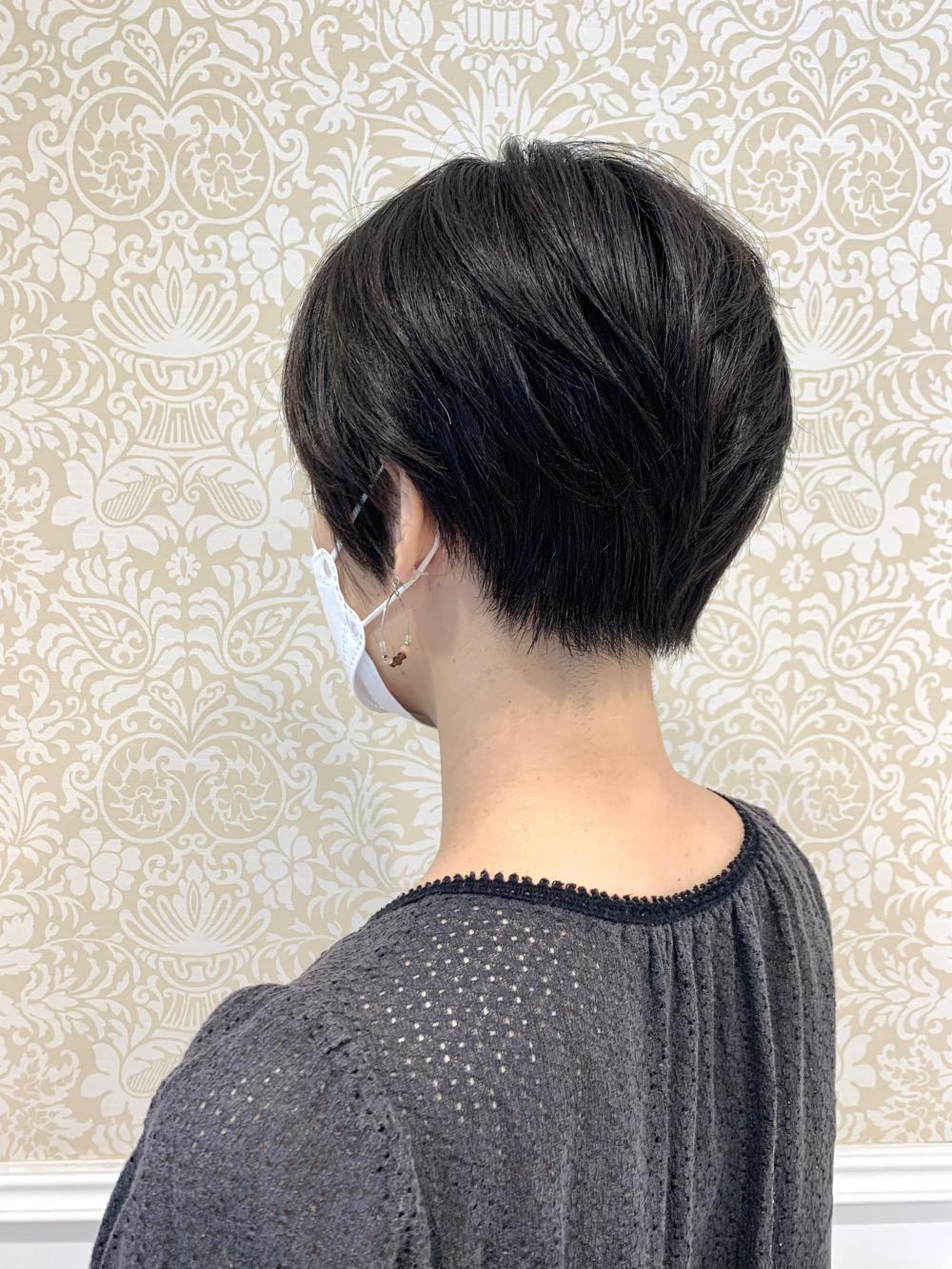 襟足はショートの命！首長&小顔効果