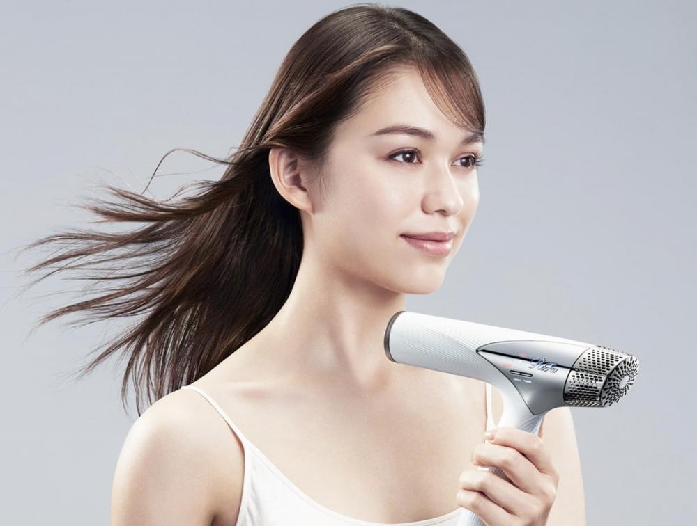 リファビューテックドライヤーの機能はそのままでスマートサイズが新発売！