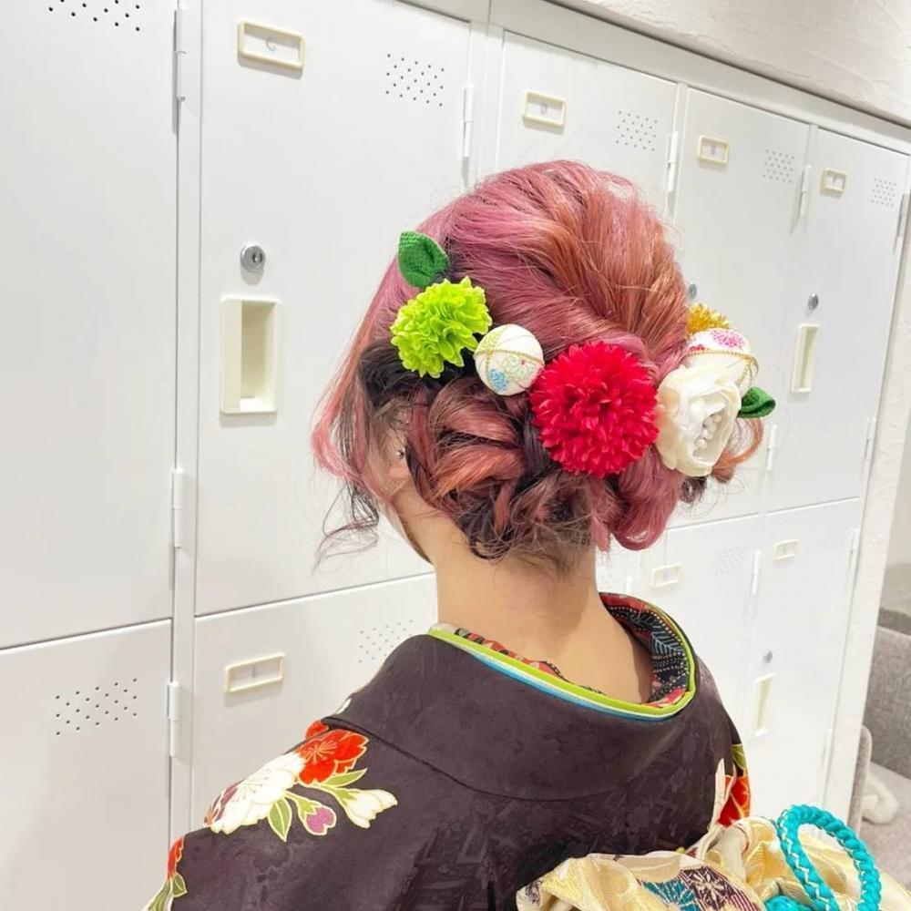 お花を魅せるヘアアレンジ