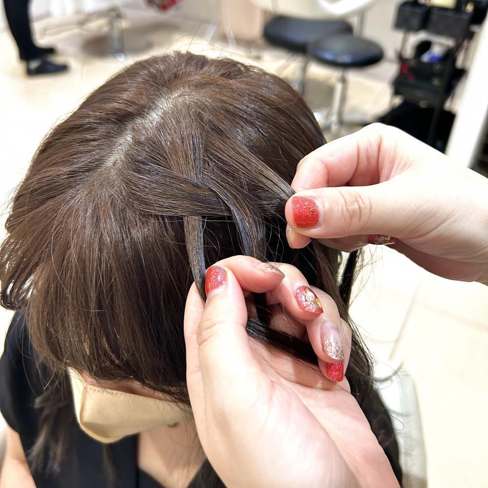 ステップ５　右から髪を足す