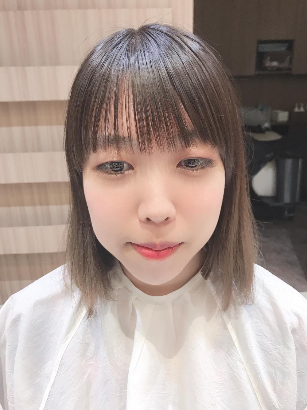 毛先に隙間を入れます