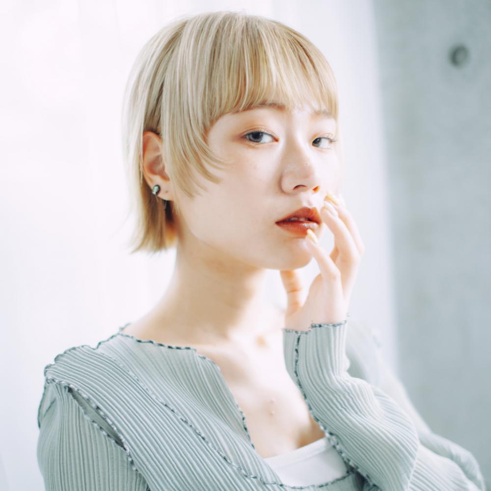 【美容師が解説】カラー後にトリートメントは必要？色持ちとダメージケアの秘訣