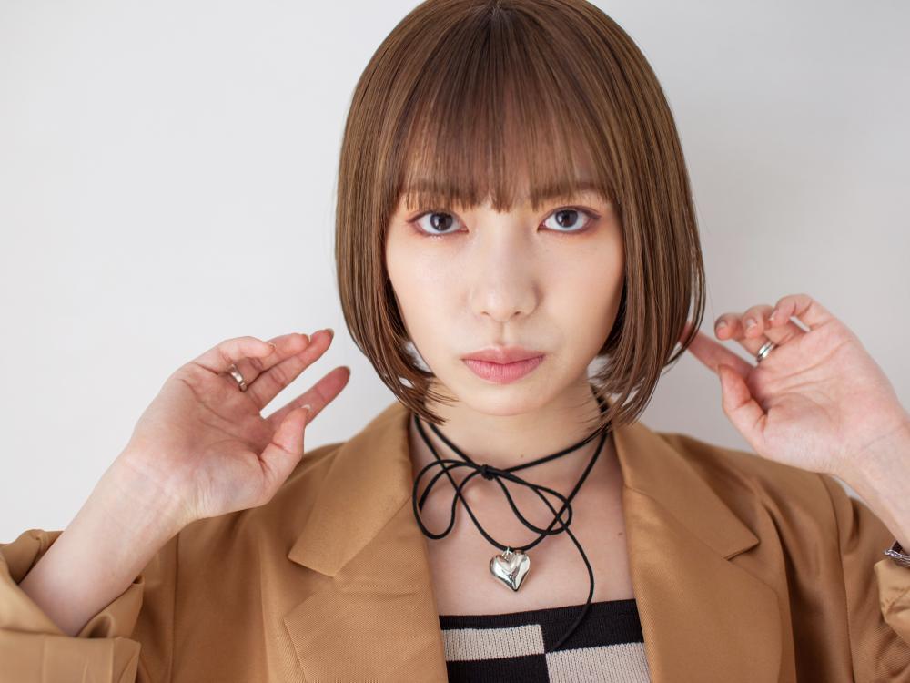 秋冬は髪がパサつきやすい季節！髪質改善カラーの重要性