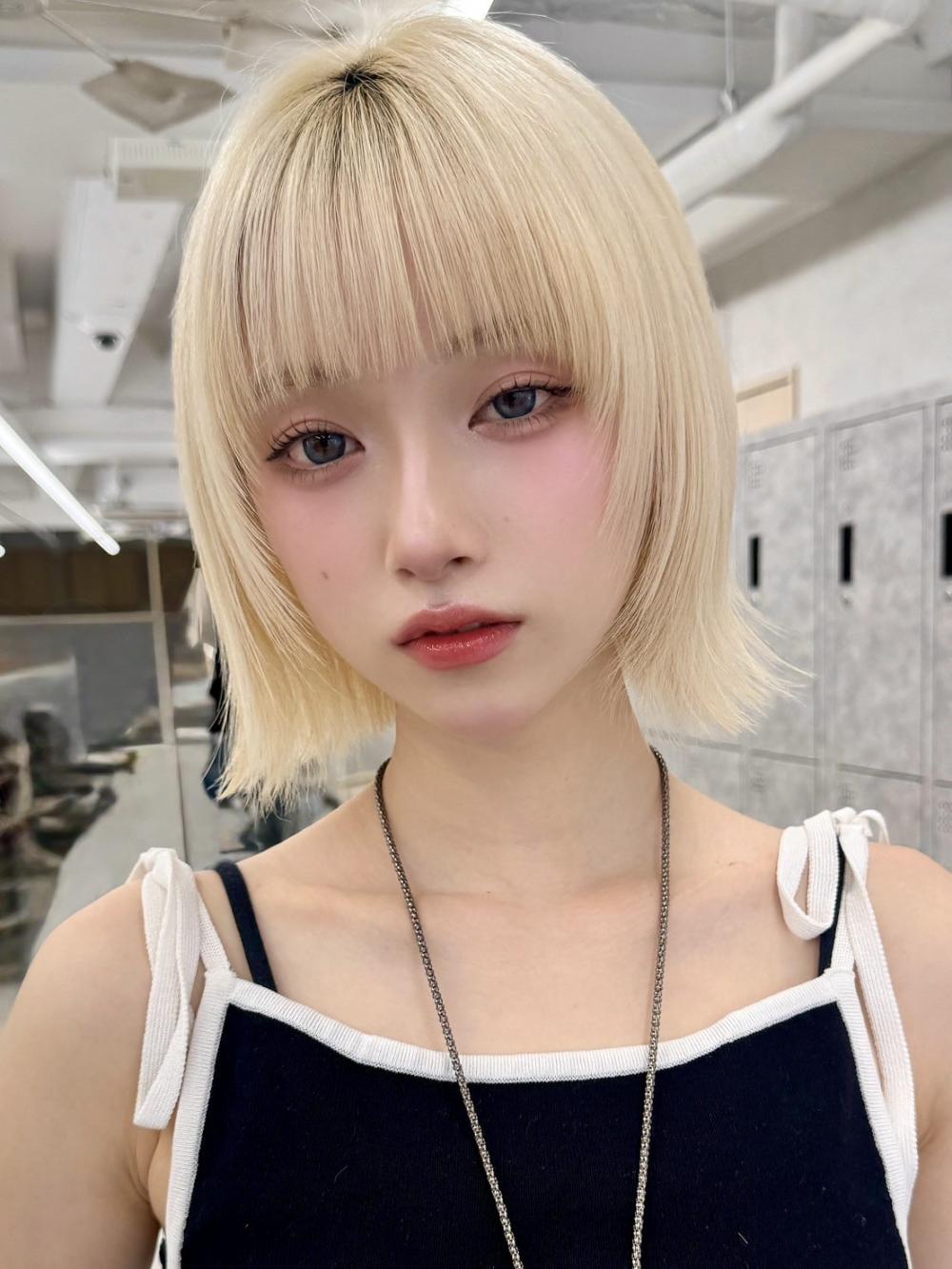 長めぱっつん顔まわりレイヤー