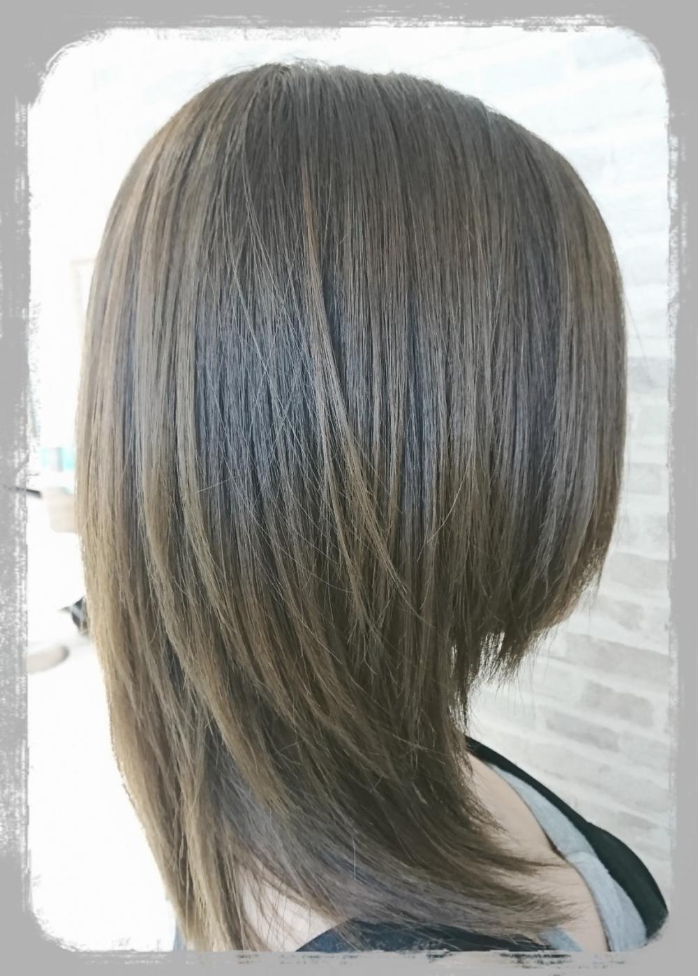 【明るめのグレージュ】