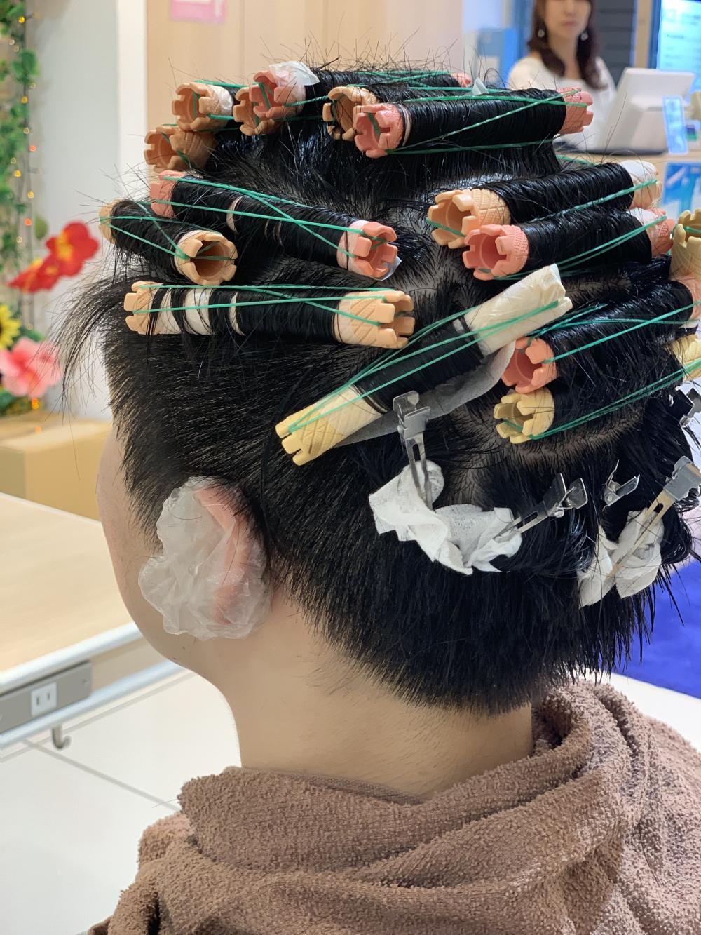 内巻き外巻き交互に巻いて動きを喧嘩させる巻き方