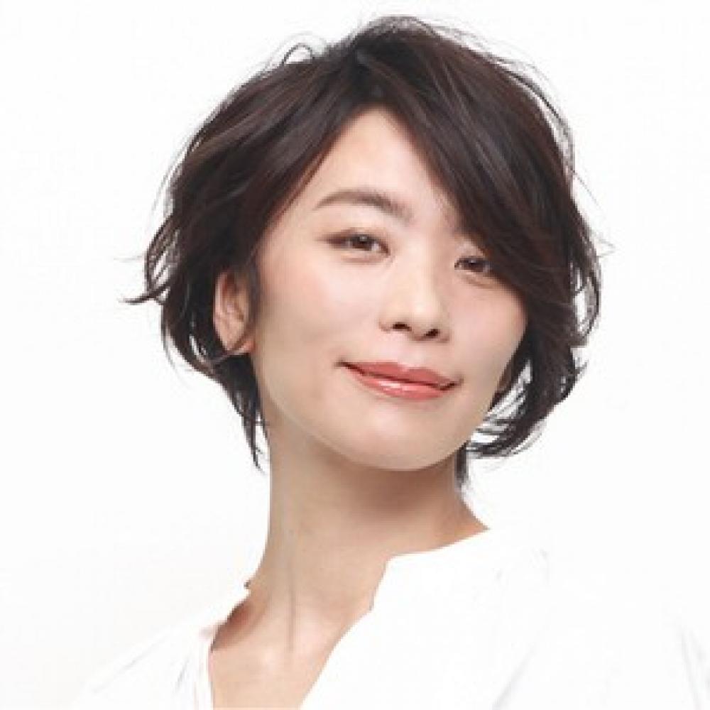 小顔ショートヘアー