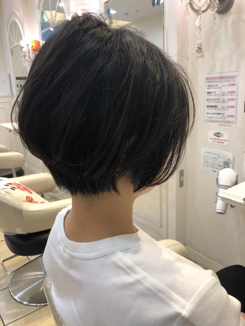 前下がりウェーブボブ