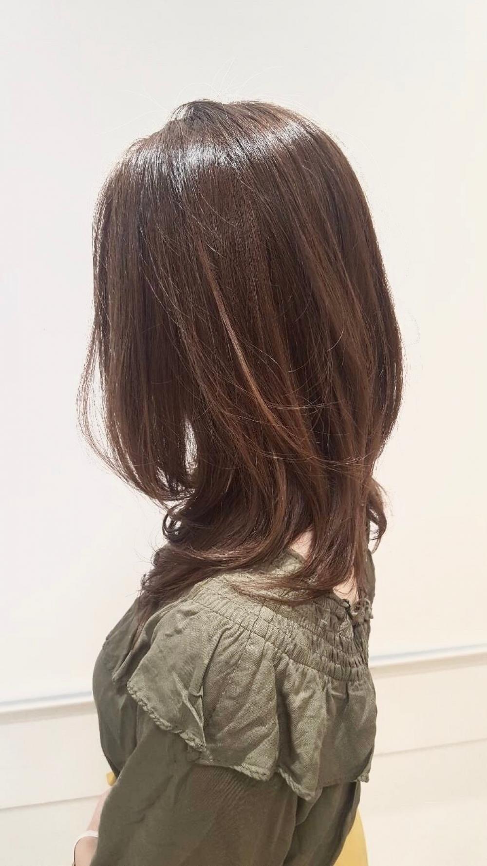 セミロングレイヤー