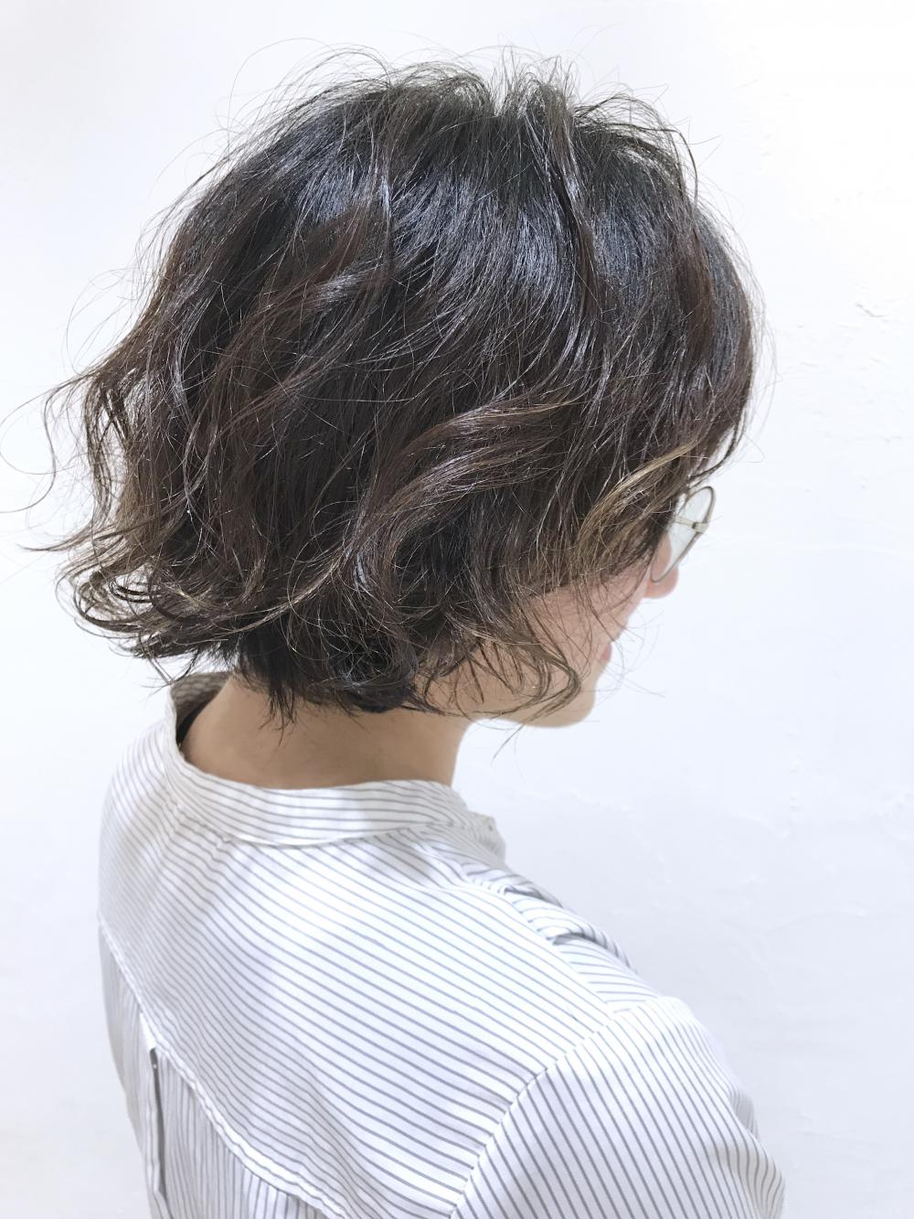ミニボブ×くしゃふわパーマ｜メイン写真