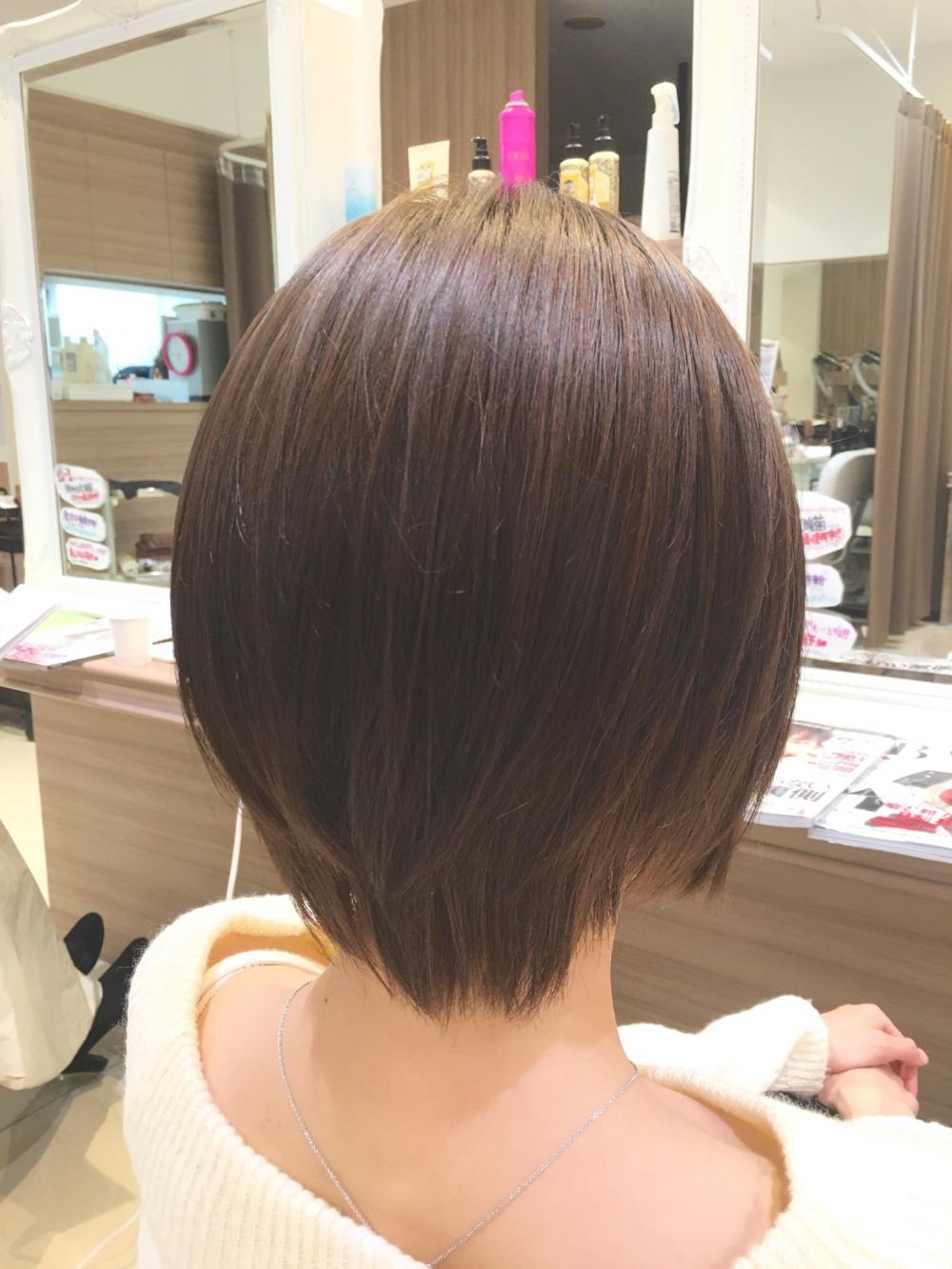 大人のショートボブ