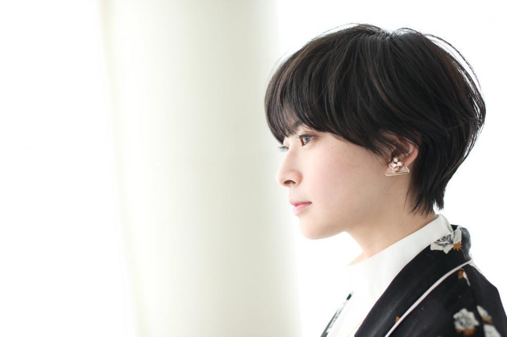 横顔美人ショート｜サブ写真②